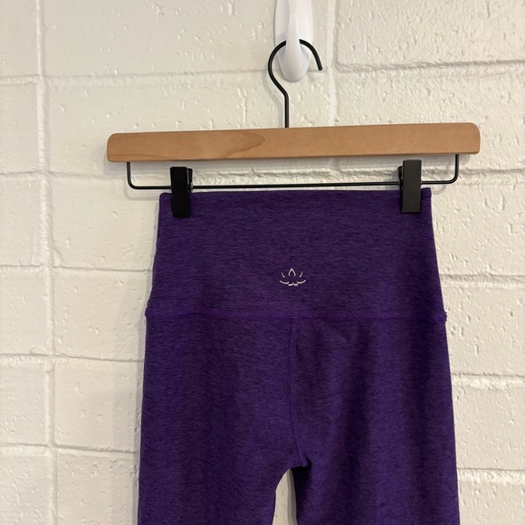 Beyond Yoga space dye cropped leggings in purple - Picture 4 of 5